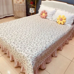 ผ้าปูเตียงผ้าฝ้ายผสม ลายดอกกุหลาบ รุ่นขอบระบาย ขนาด 6.5 ฟุต ระบายอากาศ